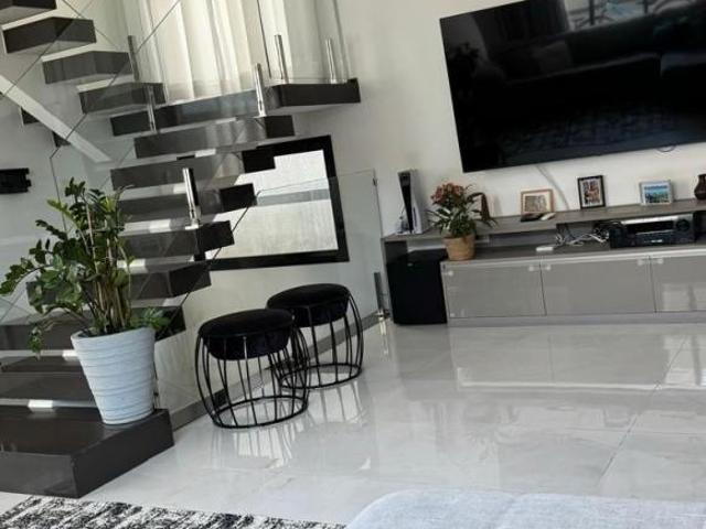 Casa venda em Região Imediata de São José dos Campos, Região Metropolitana do Vale do Paraíba e Litoral Norte