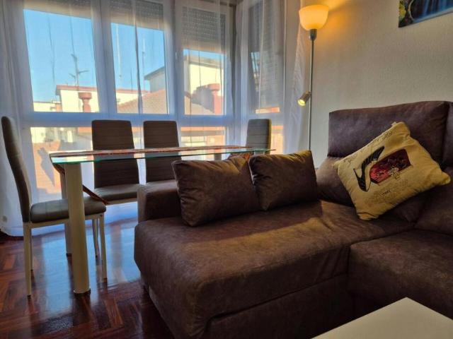 Casa en alquiler en El Llano, Gijón