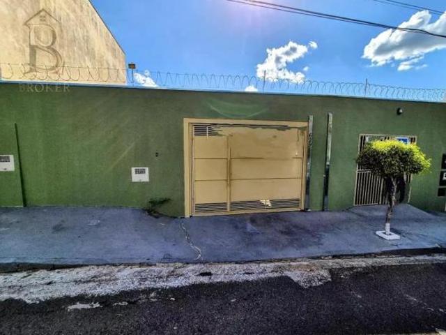 Casa venda em Região Imediata de Marília, Marília