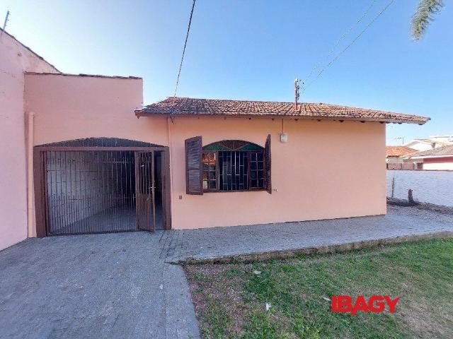 Casa aluguel em Região Geográfica Imediata de Florianópolis, Desterro
