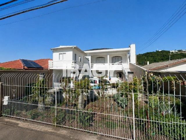 Casa aluguel em Região Geográfica Imediata de Florianópolis, São José