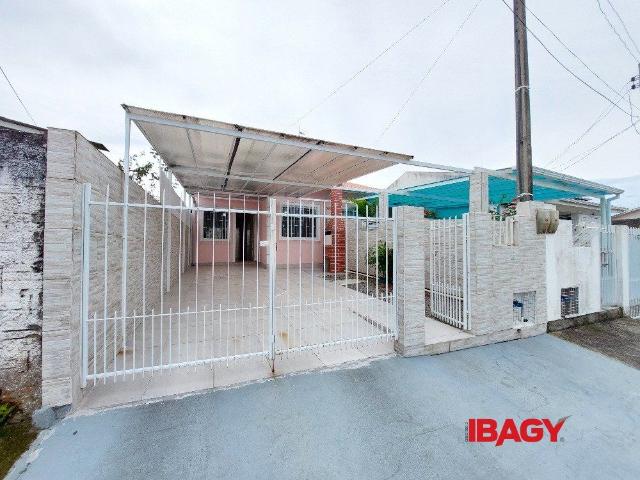 Casa aluguel em Região Geográfica Imediata de Vitória, Região Metropolitana da Grande Vitória
