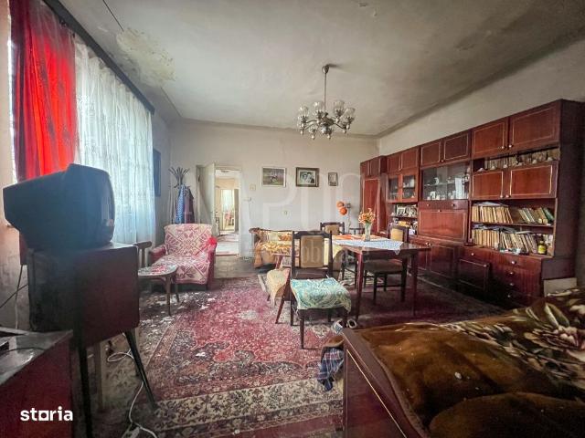 Casă vânzări