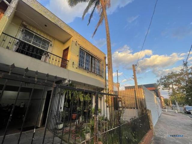 Casa venda em Santa Maria Goretti, Porto Alegre