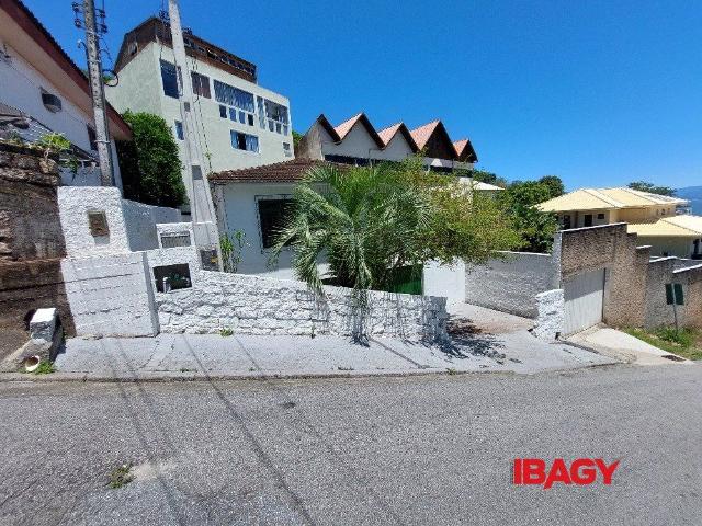Casa aluguel em Região Geográfica Imediata de Florianópolis, Desterro
