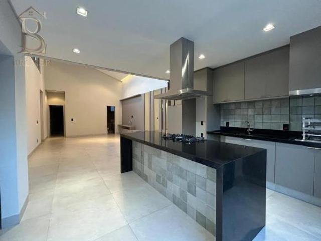Casa venda em Região Imediata de Marília, Marília