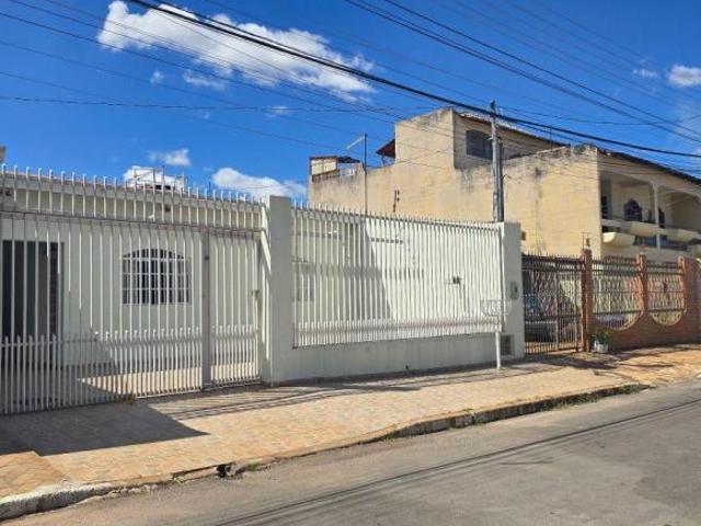 Casa venda em Região Geográfica Imediata do Distrito Federal, Região Integrada de Desenvolvimento do Distrito Federal e Entorno