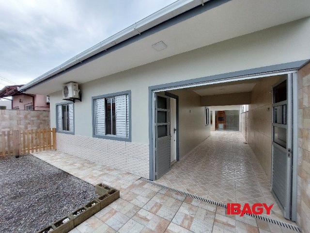 Casa aluguel em Região Geográfica Imediata de Florianópolis, São José