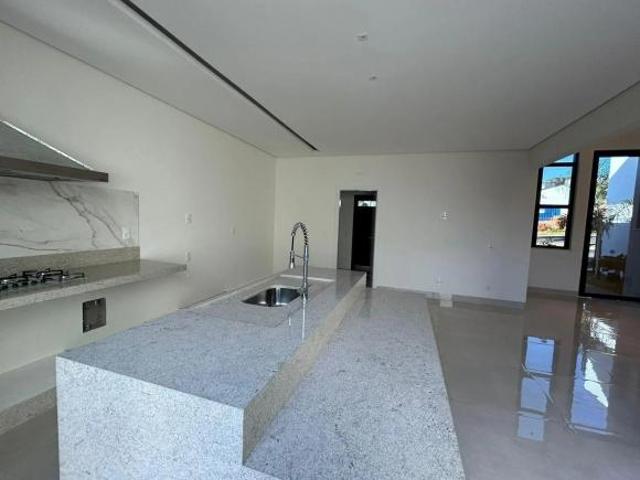 Casa venda em Região Imediata de Marília, Marília