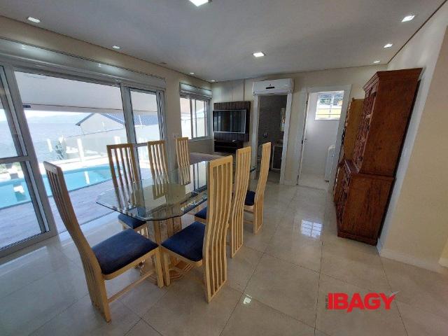 Casa aluguel em Região Geográfica Imediata de Florianópolis, São José