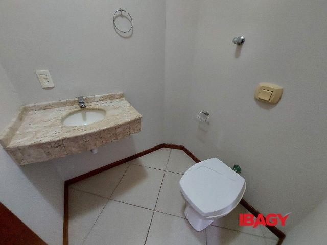 Casa aluguel em Região Geográfica Imediata de Florianópolis, Desterro