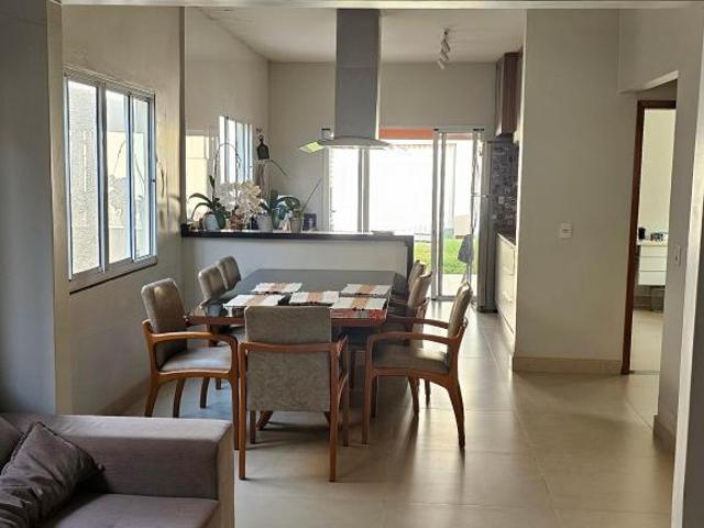 Casa venda em Região Geográfica Imediata de Águas Lindas de Goiás, Região Integrada de Desenvolvimento do Distrito Federal e Entorno