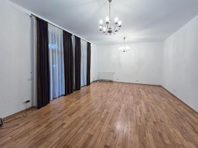 Casă închirieri în București