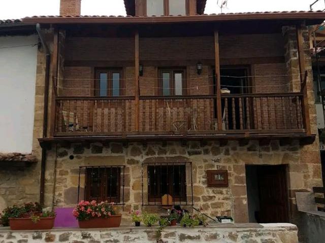 Casa en alquiler en Bárcena De Pie De Concha, Cantabria