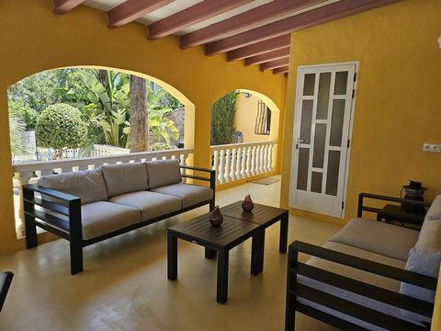 Casa en alquiler en Barri les Roques, Dénia