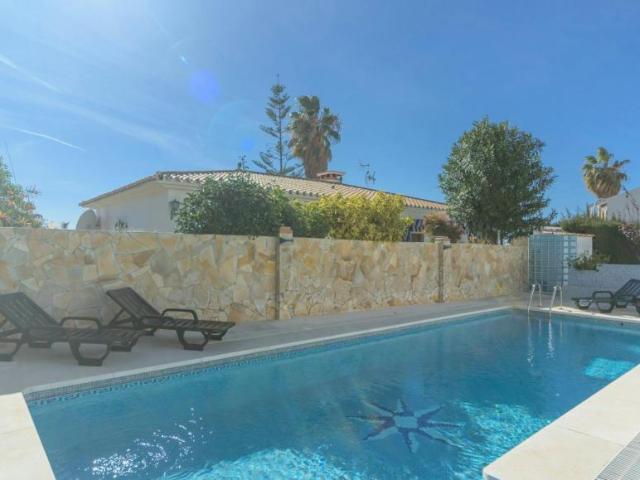 Casa en alquiler en Urbanización El Cañuelo, Vélez-málaga