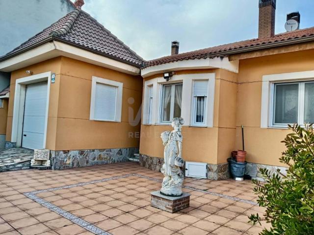 Casa en venta en Soto De La Vega, Castilla y León