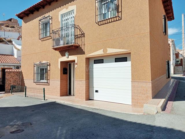 Casa en venta en Comarca de Los Montes, Andalucía