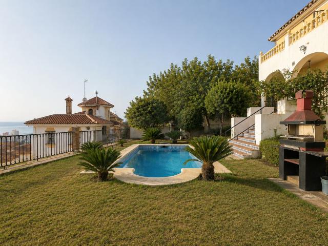 Casa en venta en La Viña, Vélez-Málaga