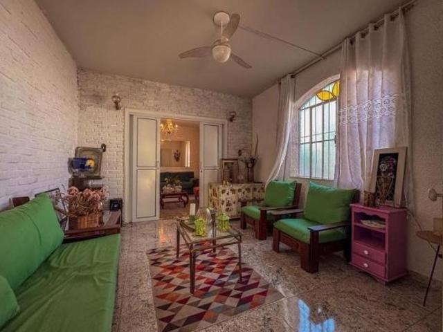 Casa venda em Região Geográfica Imediata de Belo Horizonte, Região Metropolitana de Belo Horizonte