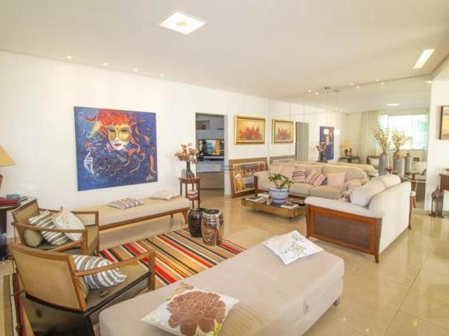 Casa venda em Região Geográfica Imediata do Distrito Federal, Região Integrada de Desenvolvimento do Distrito Federal e Entorno