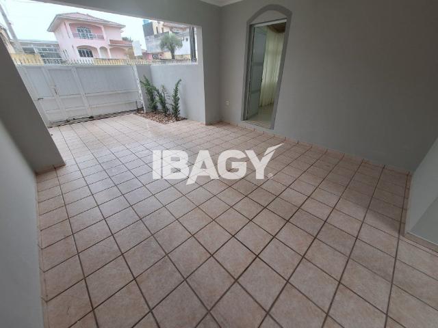 Casa aluguel em Região Geográfica Imediata de Florianópolis, São José
