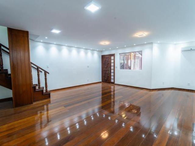 Casa venda em Região Geográfica Imediata do Distrito Federal, Região Integrada de Desenvolvimento do Distrito Federal e Entorno