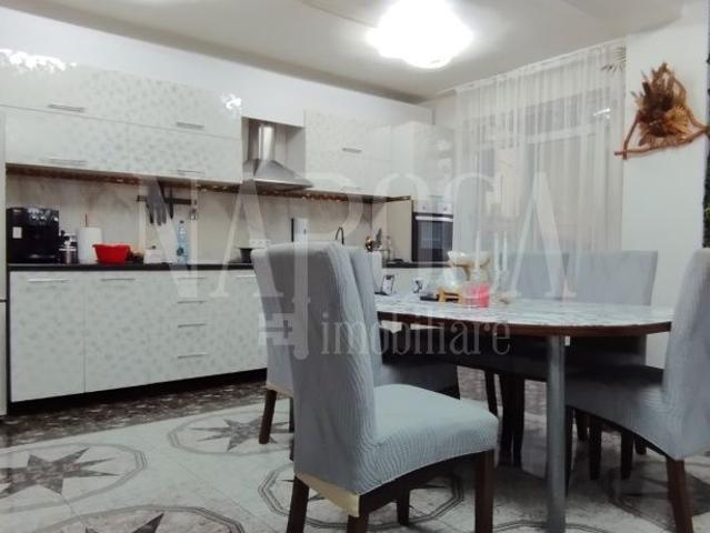 Casă vânzări
