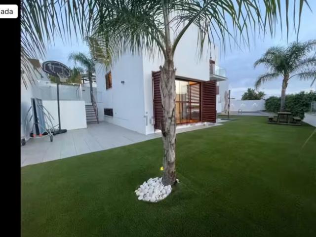 Casa en alquiler en Distrito de Quinto, Dos Hermanas