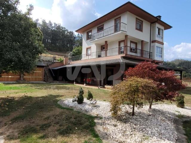 Casa en venta en Trabada, Lugo