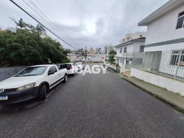 Casa aluguel em Barreiros, São José