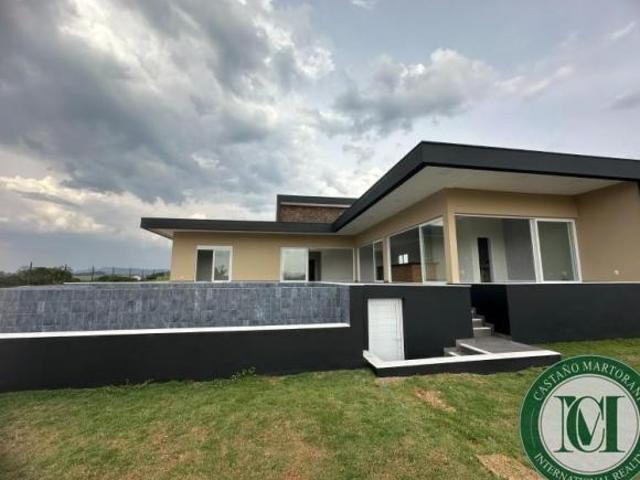 Casa venda em Piracaia