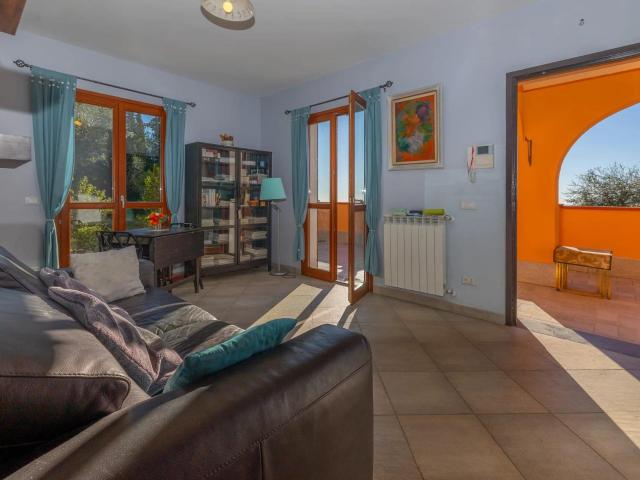 Casa in vendita a Ventimiglia, Liguria