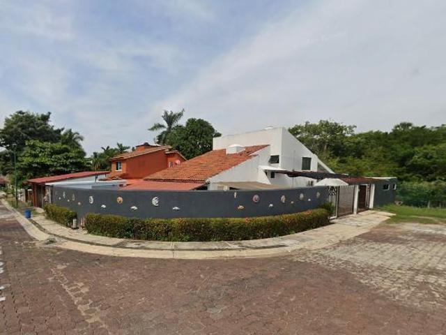 CASA A LA VENTA EN COL. LAS BRISAS, IXTAPA ZIHUATANEJO, GRO