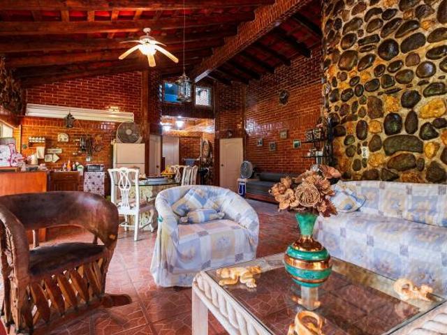 Casa a la venta en Jalcomulco, Veracruz con vista al río y entorno natural