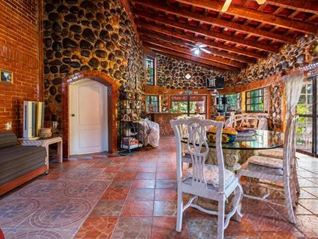 Casa a la venta en Jalcomulco, Veracruz con vista al río y entorno natural