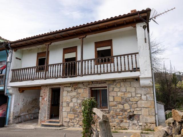 Casa en venta en Los Corrales De Buelna, Cantabria