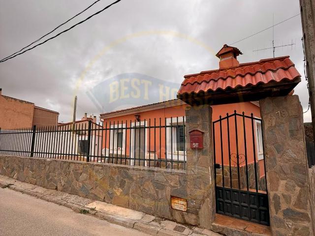 Casa en venta en Tinajas, Castilla-La Mancha