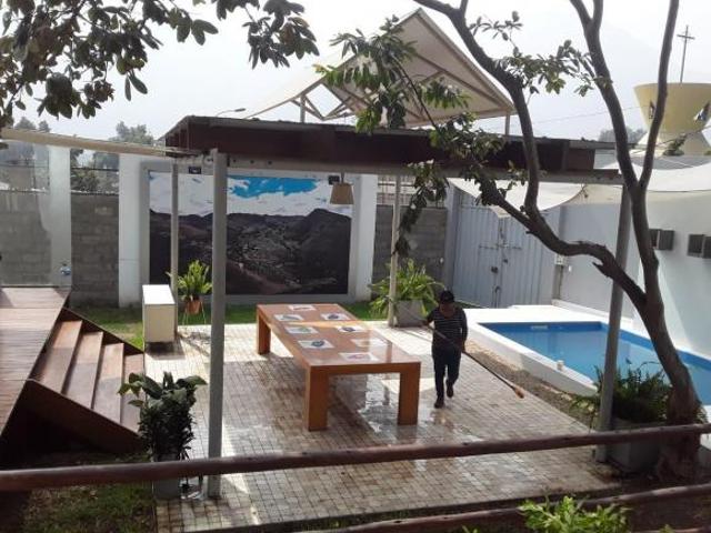 Casa a precio de terreno en LOS CONDORES