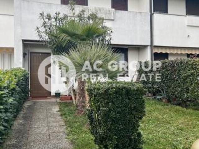 Appartamento in vendita a Saronno, Varese