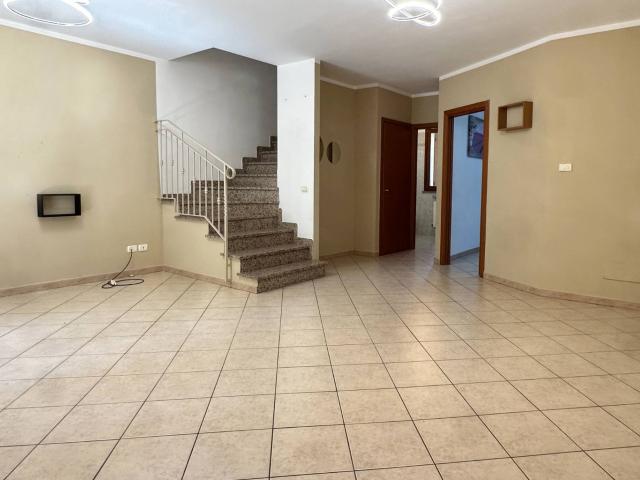 Villa Indipendente in vendita a Santa Veneranda, Marche