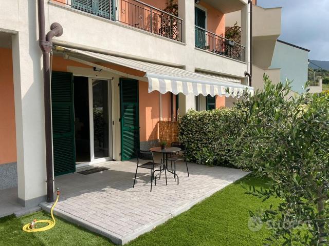 Villa Indipendente in affitto a Spotorno, Liguria