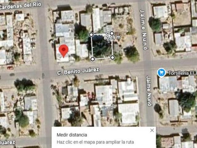 CASA A UN COSTADO DE LA PLAZA DE LA MADRE EN LA COL LA DEPORTIVA