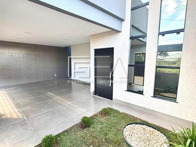Casa venda em Região Geográfica Imediata de Águas Lindas de Goiás, Região Integrada de Desenvolvimento do Distrito Federal e Entorno
