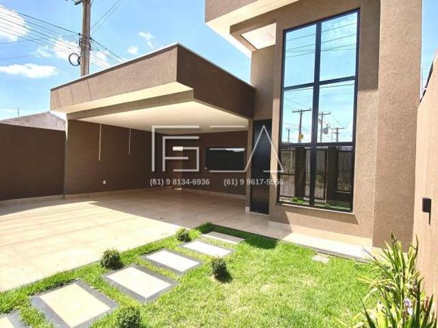 Casa venda em Região Geográfica Imediata de Águas Lindas de Goiás, Região Integrada de Desenvolvimento do Distrito Federal e Entorno