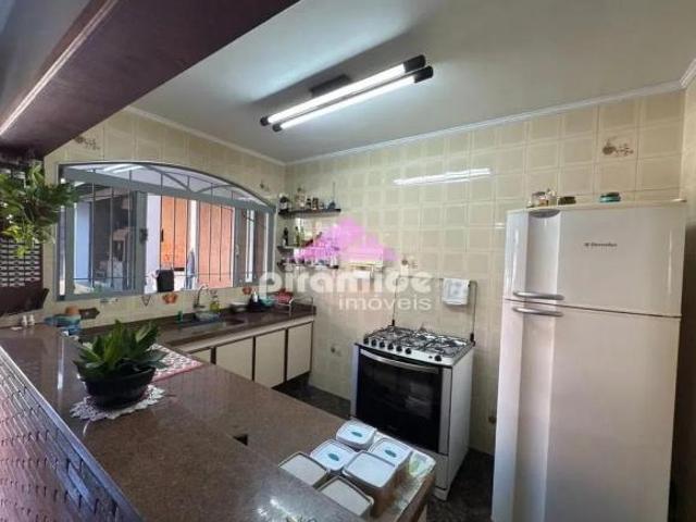 Casa venda em Região Imediata de São José dos Campos, Região Metropolitana do Vale do Paraíba e Litoral Norte