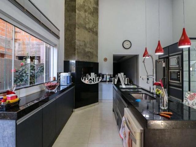 Casa venda em Região Geográfica Imediata de Londrina, Londrina