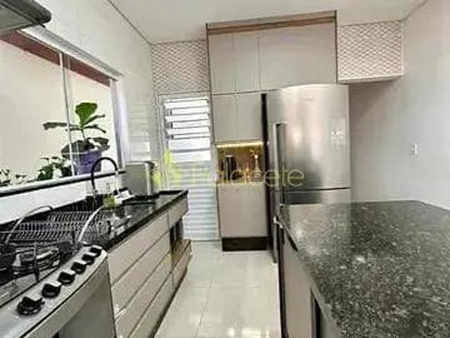 Casa venda em Região Imediata de Taubaté-Pindamonhangaba, Região Metropolitana do Vale do Paraíba e Litoral Norte