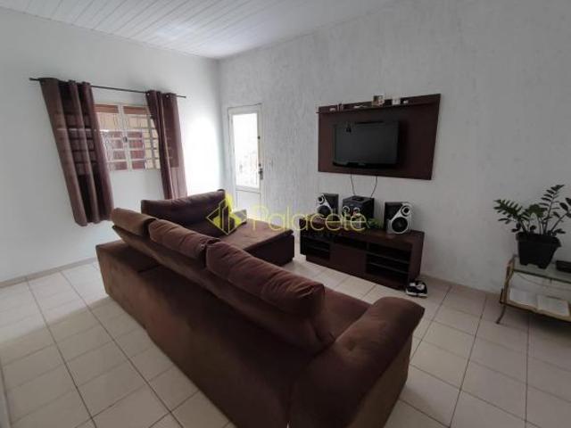Casa venda em Região Imediata de Taubaté-Pindamonhangaba, Região Metropolitana do Vale do Paraíba e Litoral Norte