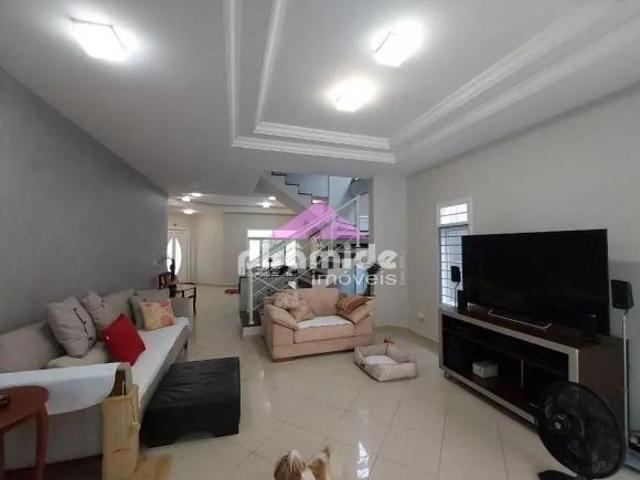 Casa venda em Região Imediata de São José dos Campos, Região Metropolitana do Vale do Paraíba e Litoral Norte